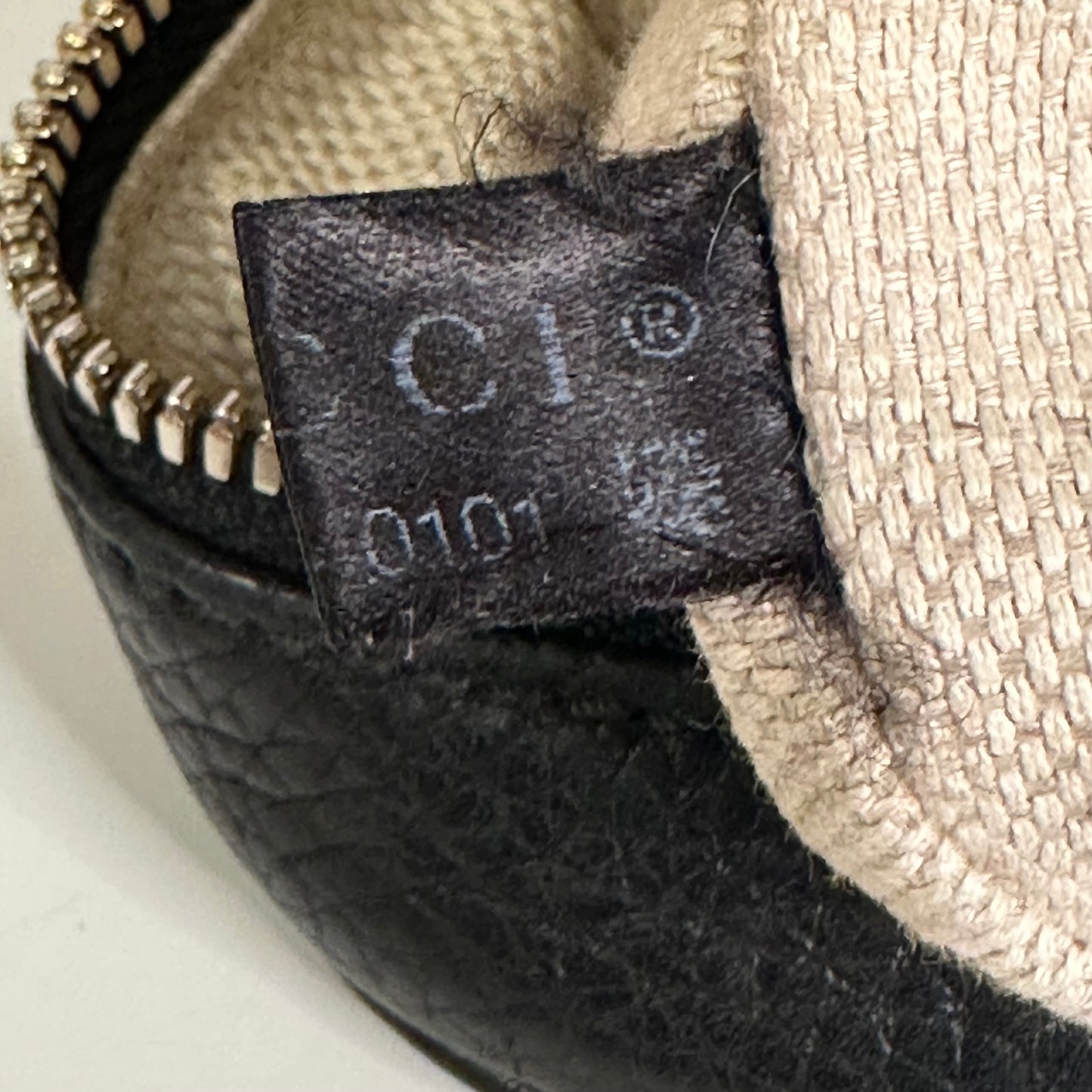Gucci Pebbled Calfskin Small Soho Disco Bag Black