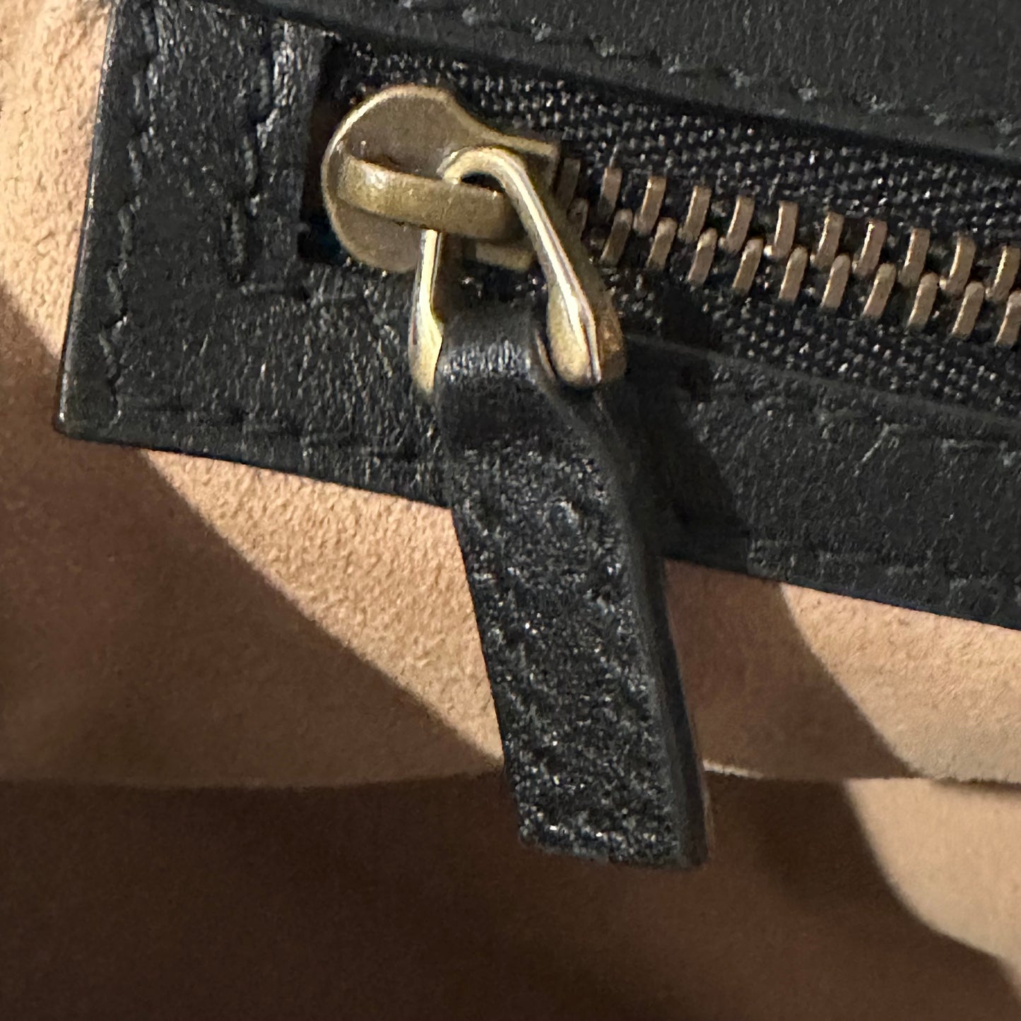 Gucci GG Marmont Medium Matelasse Leather Shoulder Bag