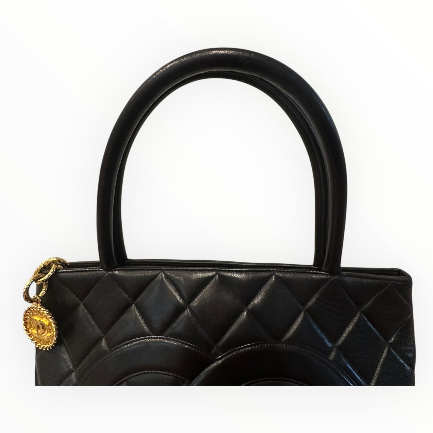 Chanel Vintage Lambskin Quilted Medallion in Black