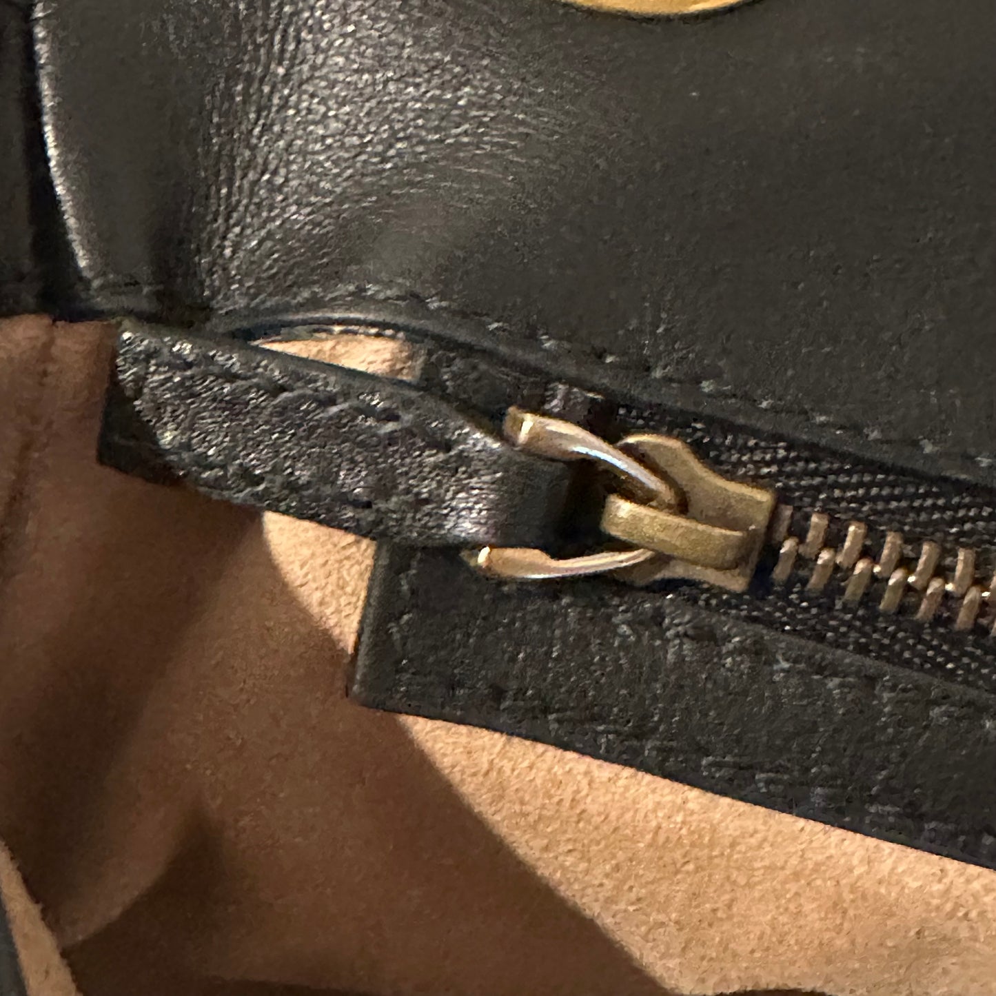 Gucci GG Marmont Medium Matelasse Leather Shoulder Bag